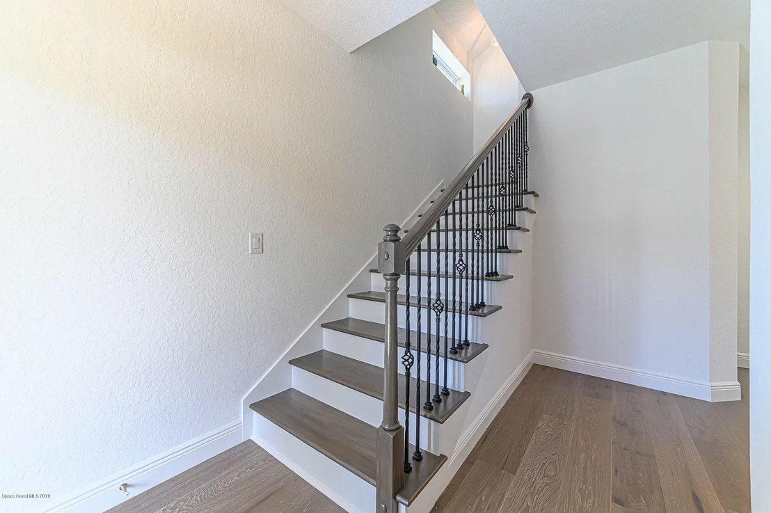 Photo of 435 Crescent Drive