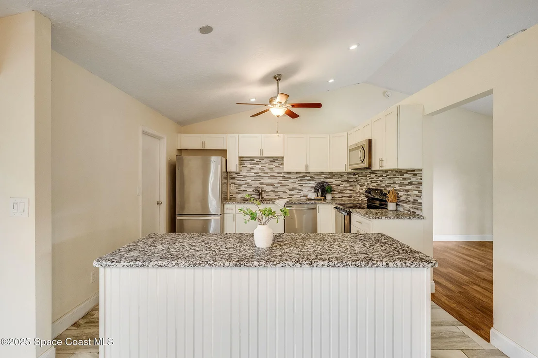 Photo of 6375 Cable Avenue