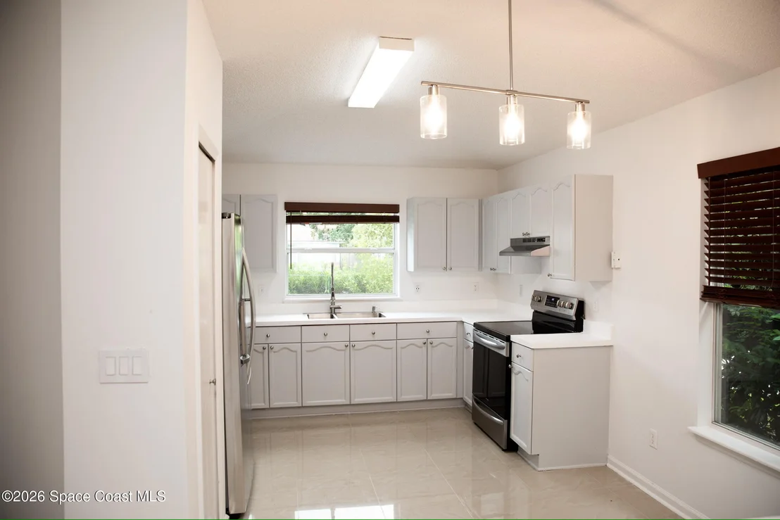 Photo of 1122 Hidden Cove Circle N