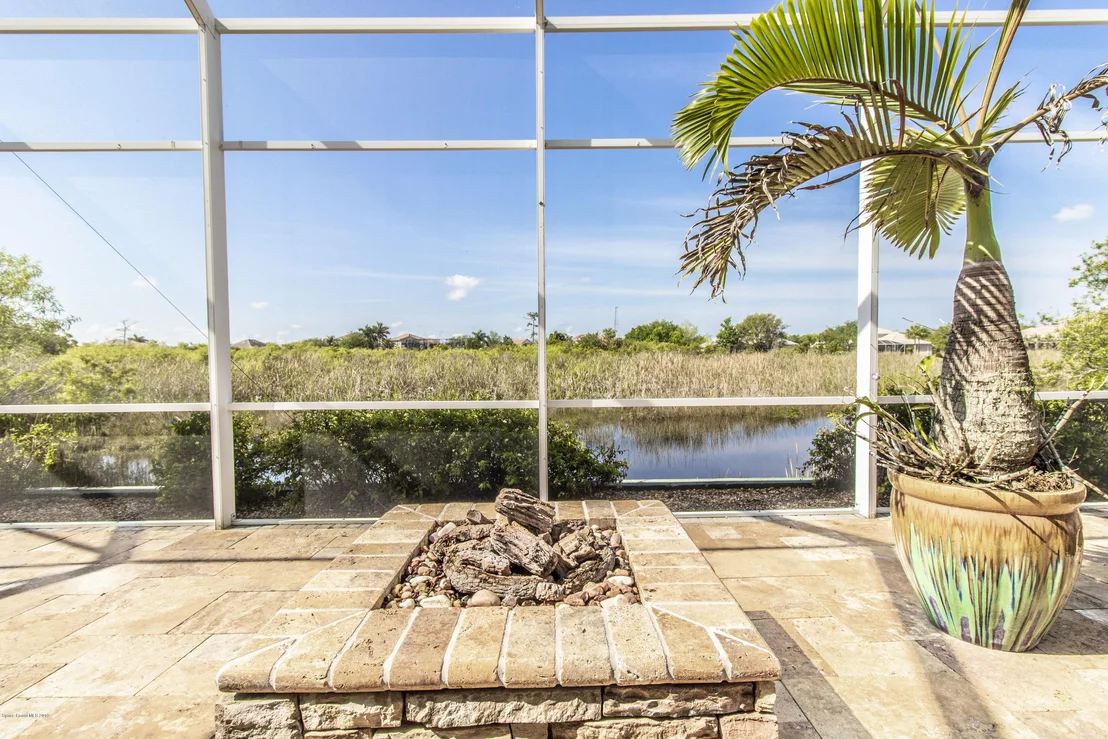 Photo of 814 Chatsworth Drive