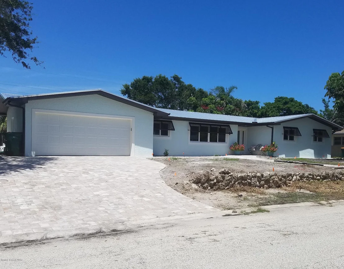 Photo of 584 Oak Ridge Drive