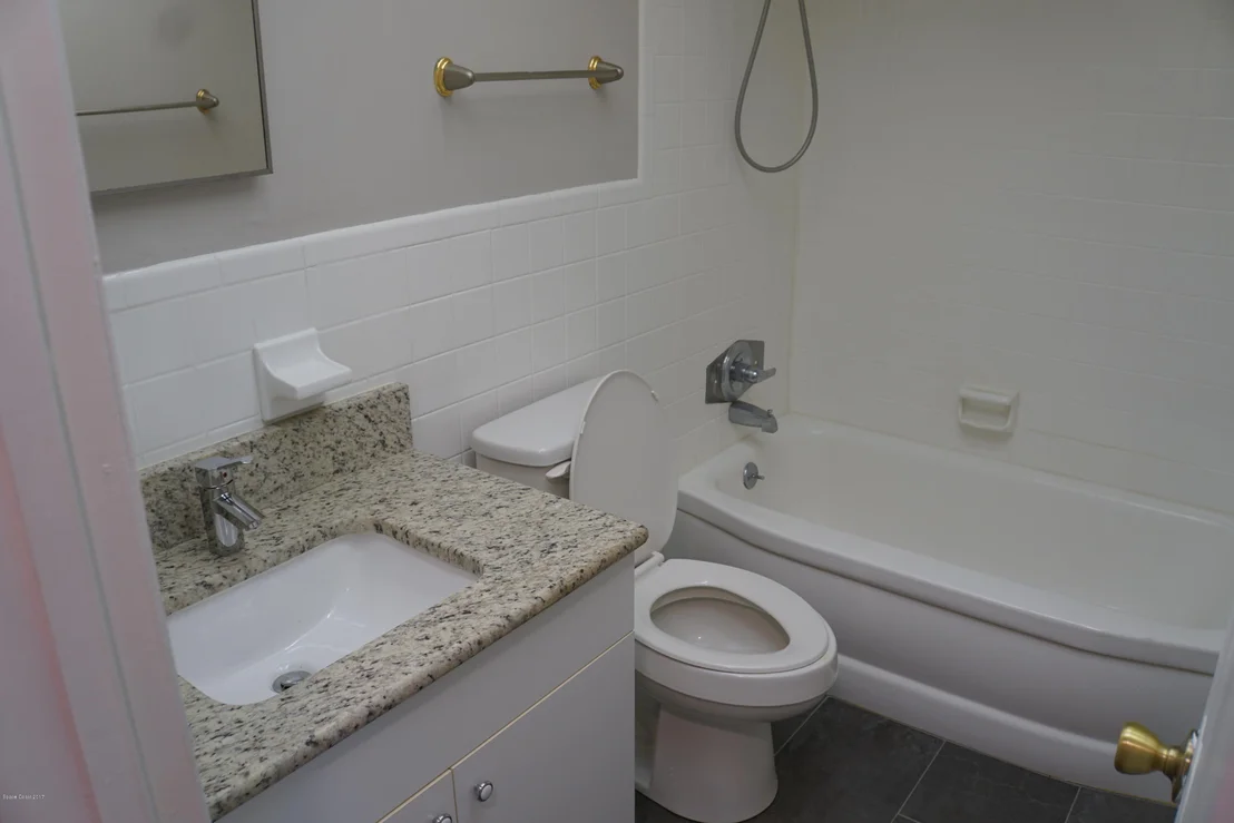 Photo of 988 Kings Post Road