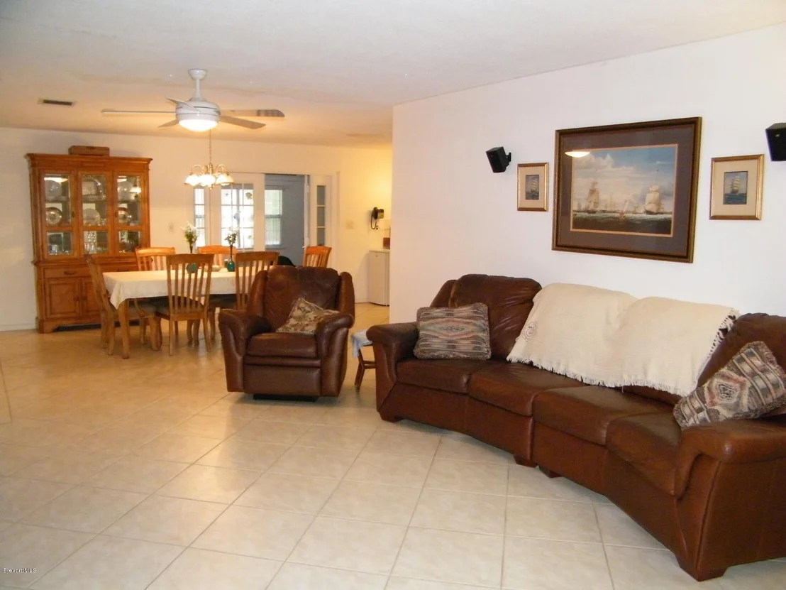 Photo of 1665 Leach Circle