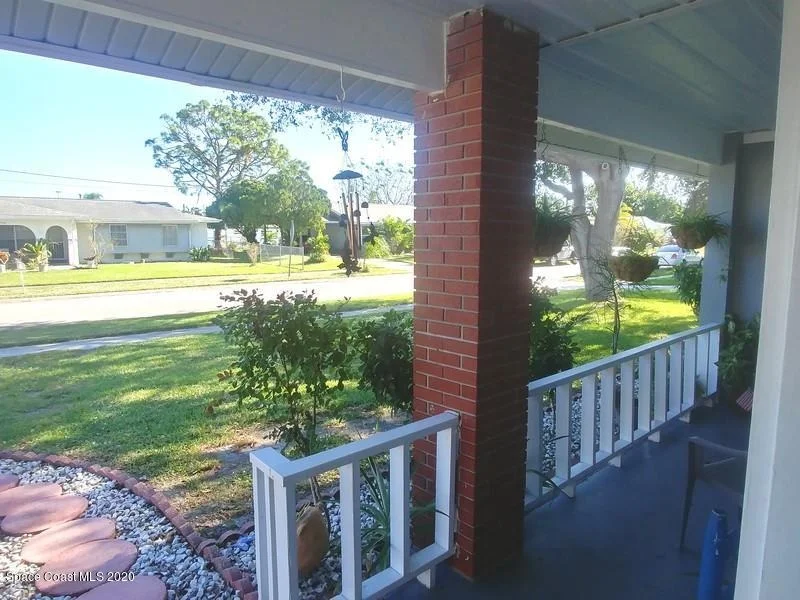 Photo of 790 Cobblestone Lane NE