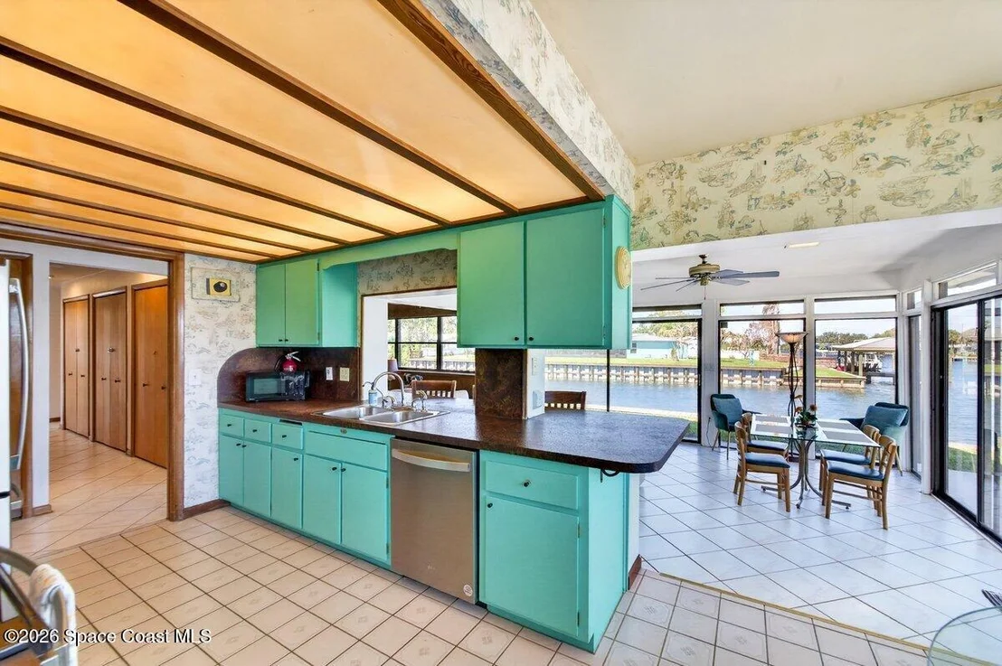 Photo of 200 Rose Drive