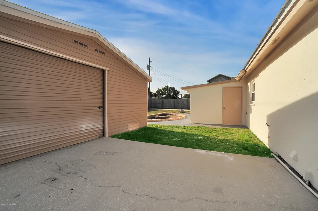 Photo of 2795 Locksley Road