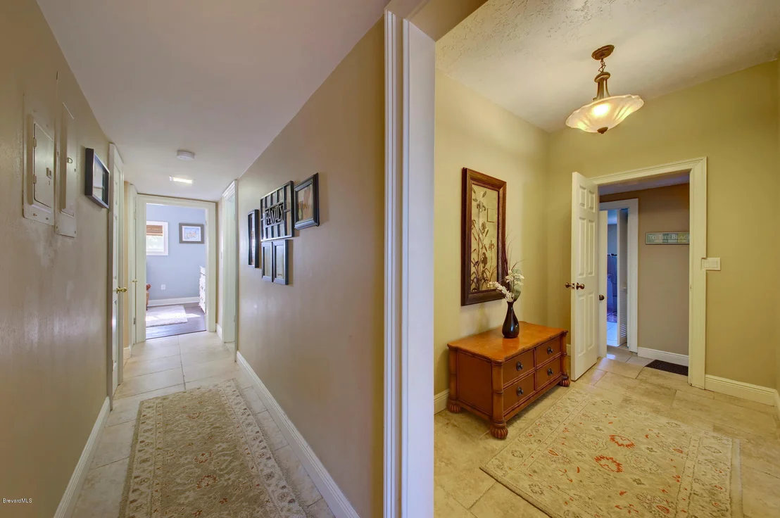 Photo of 469 Angelo Lane