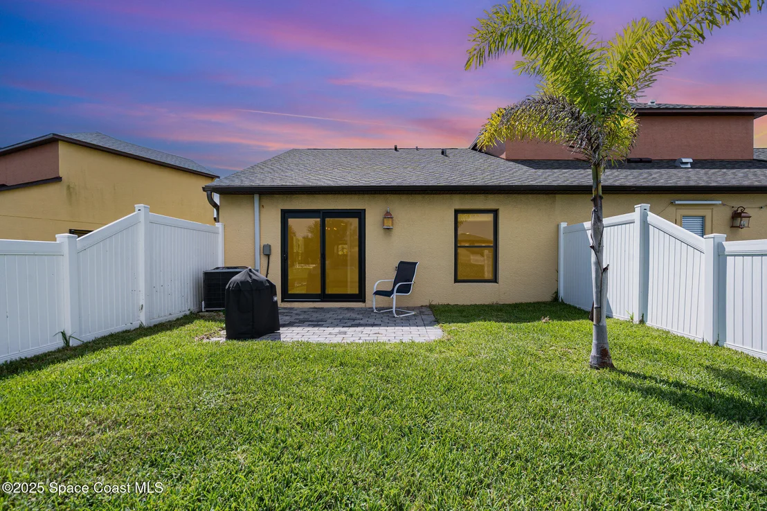 Photo of Unit 101 at 1165 Luminary Circle