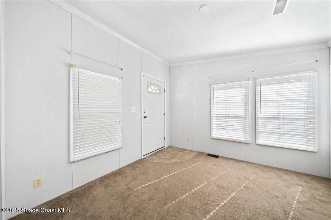 Photo of 641 Hyacinth Circle