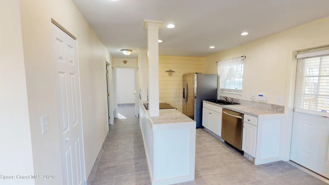 Photo of 1084 Cable Lane NE