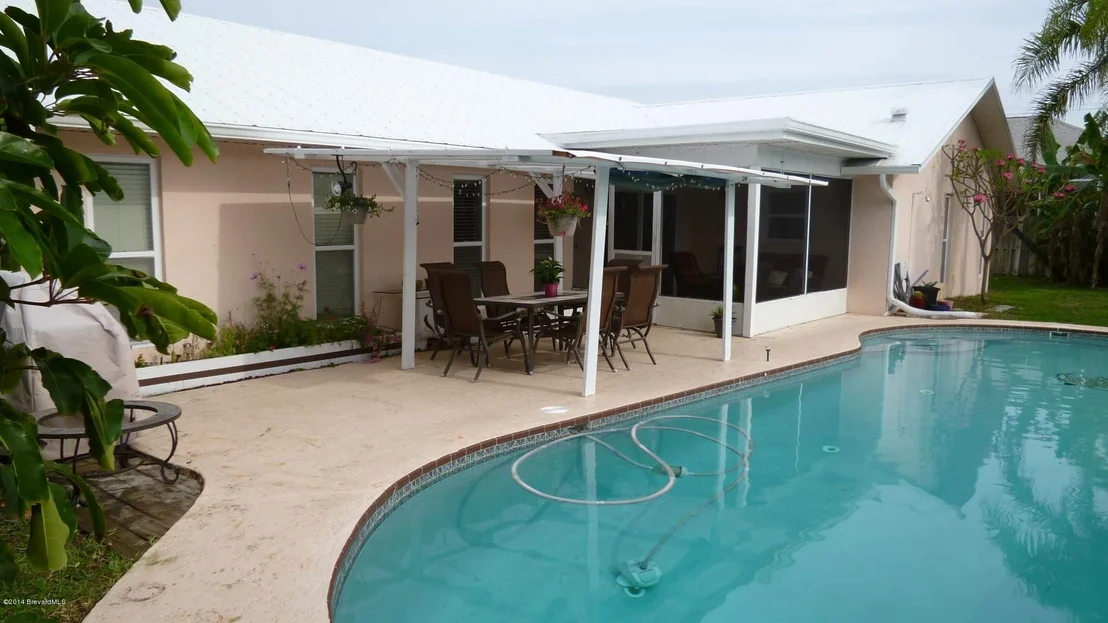 Photo of 615 Hibiscus Drive