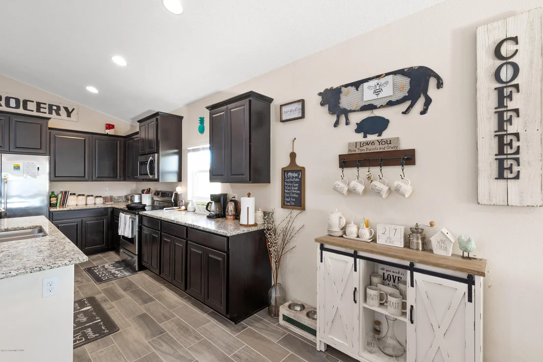 Photo of 1002 Peta Way
