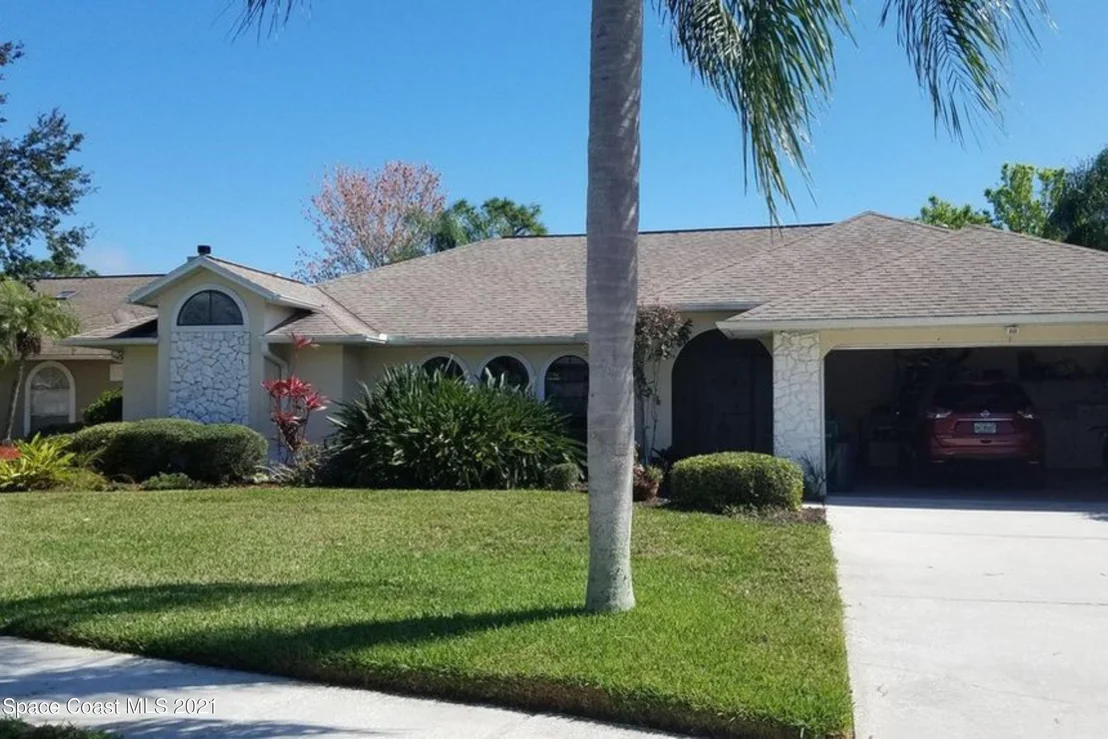 Photo of 957 Somerset Lane