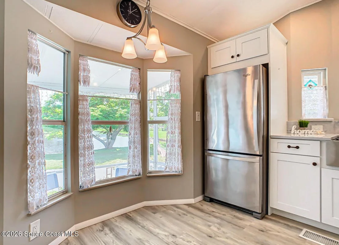 Photo of 301 Akron Way