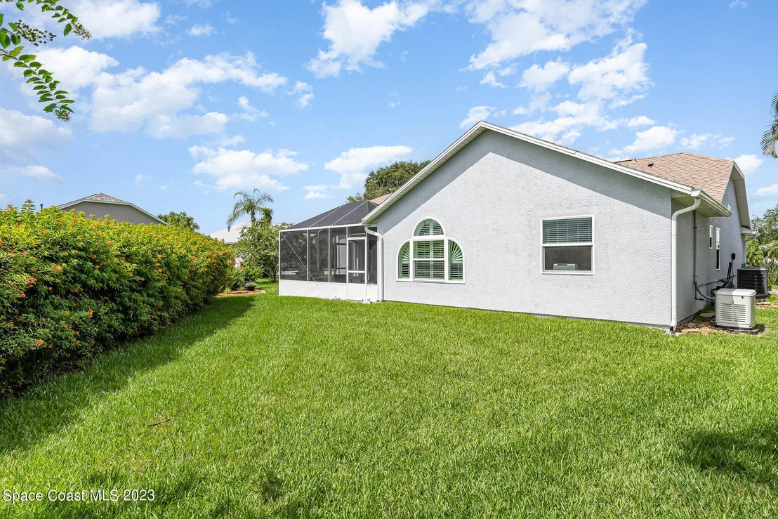 Photo of 498 Kimberly Drive