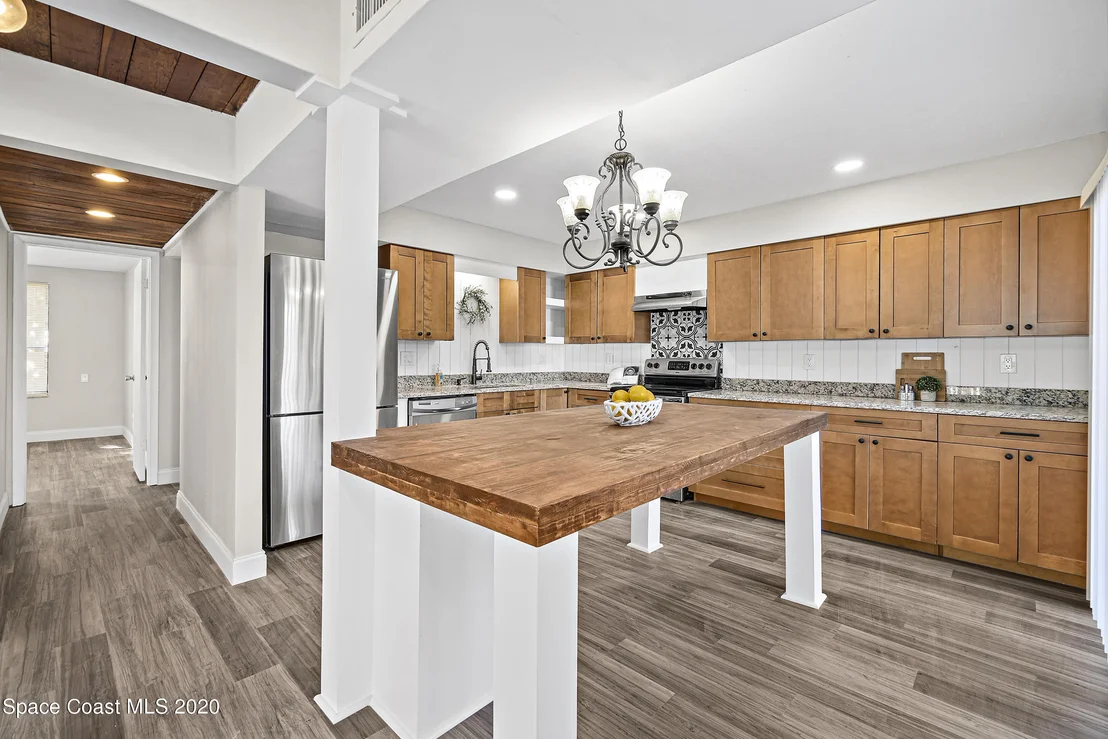 Photo of 473 Willow Tree Drive