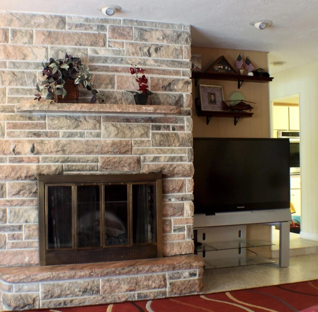 Photo of 355 N Gray Road