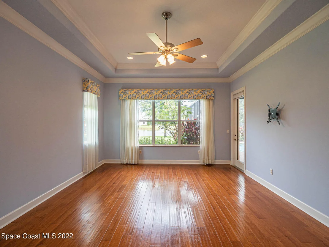 Photo of 585 Caroline Drive
