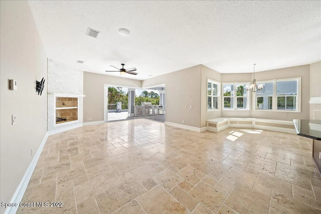 Photo of 5660 Willoughby Drive