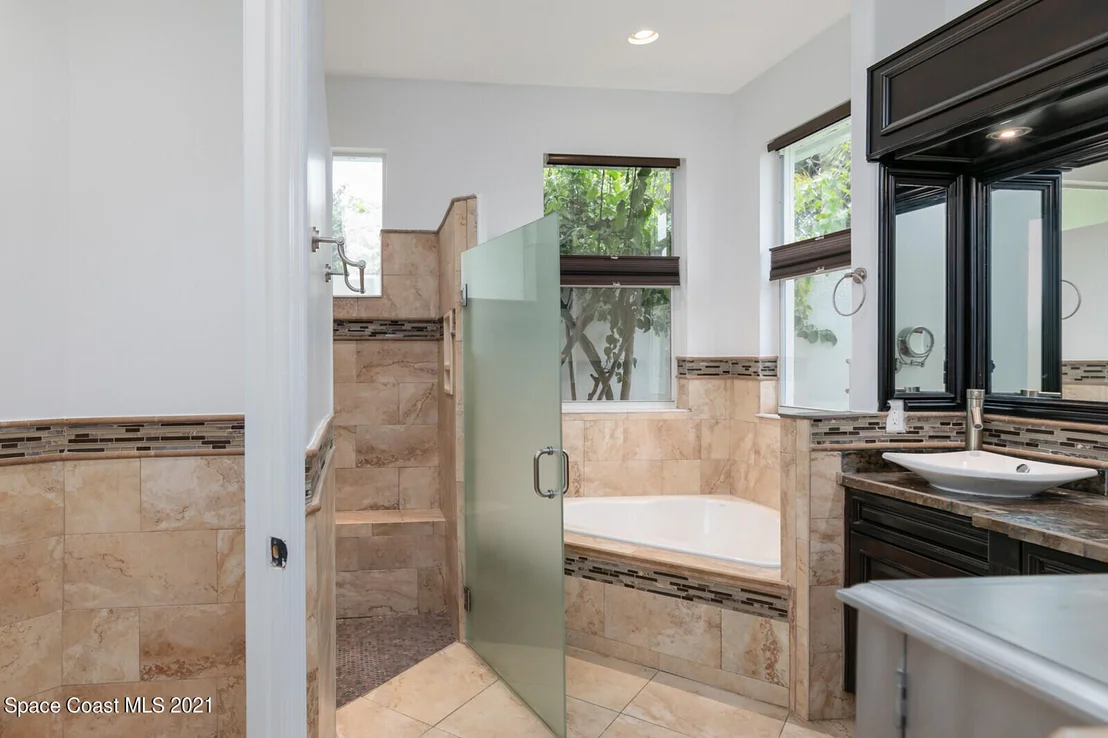 Photo of 800 Peregrine Drive