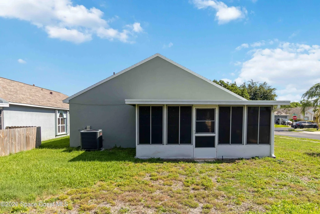 Photo of 2126 Redwood Circle NE