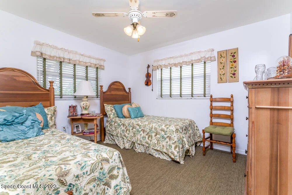 Photo of 2115 S River Road