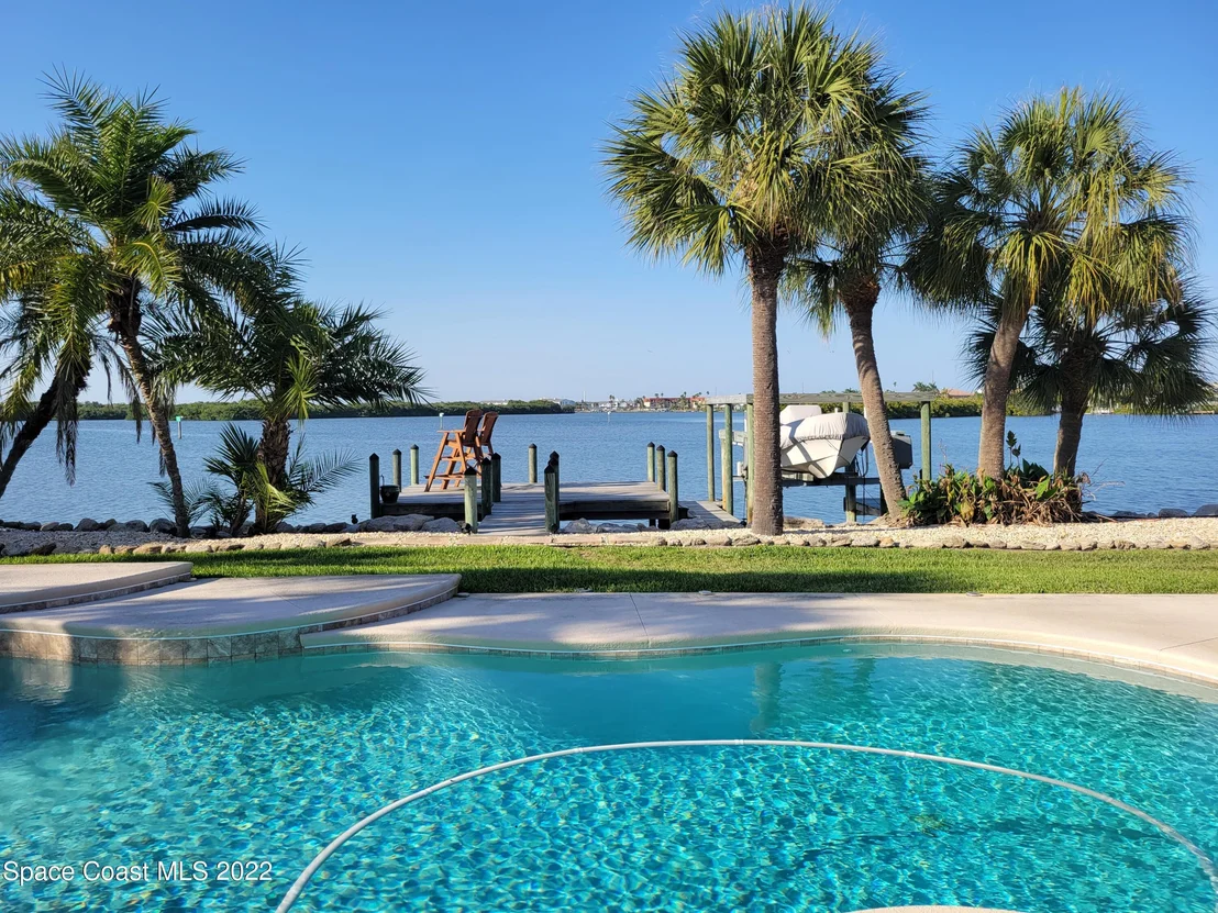 Photo of 83 W Bay Drive