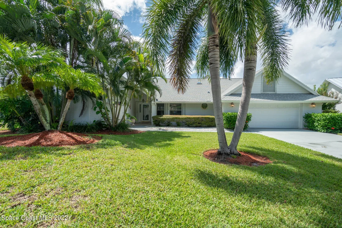 Photo of 686 Rossmoor Circle