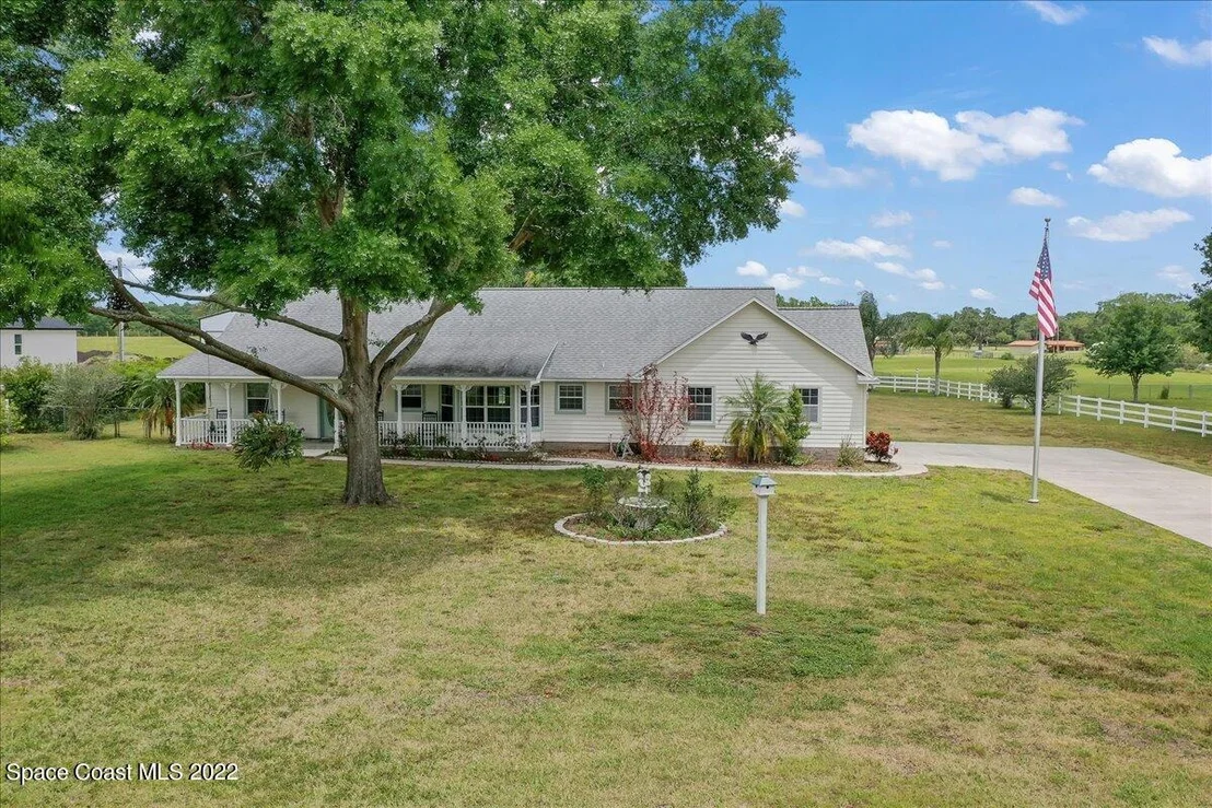 Photo of 3660 Burkholm Road