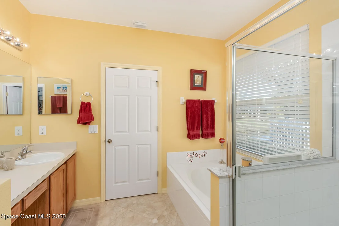 Photo of 957 Riviera Point Drive