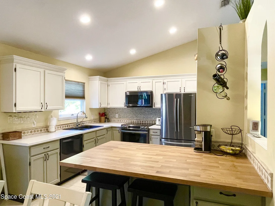 Photo of 7204 Roberts Road