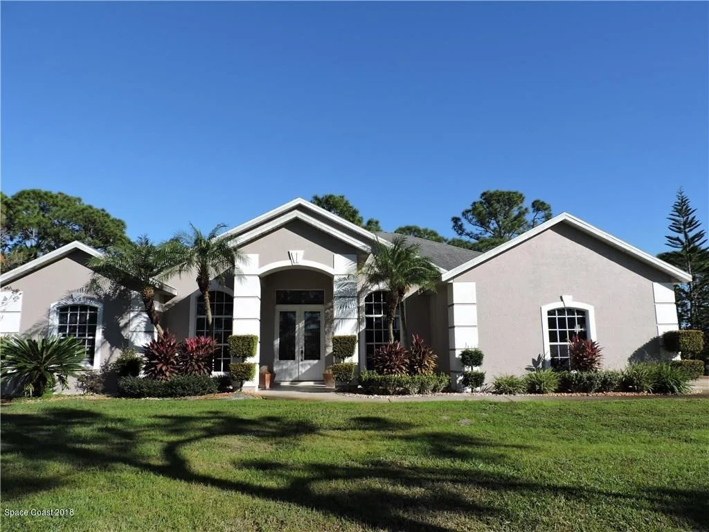 Photo of 6595 Indian River Boulevard