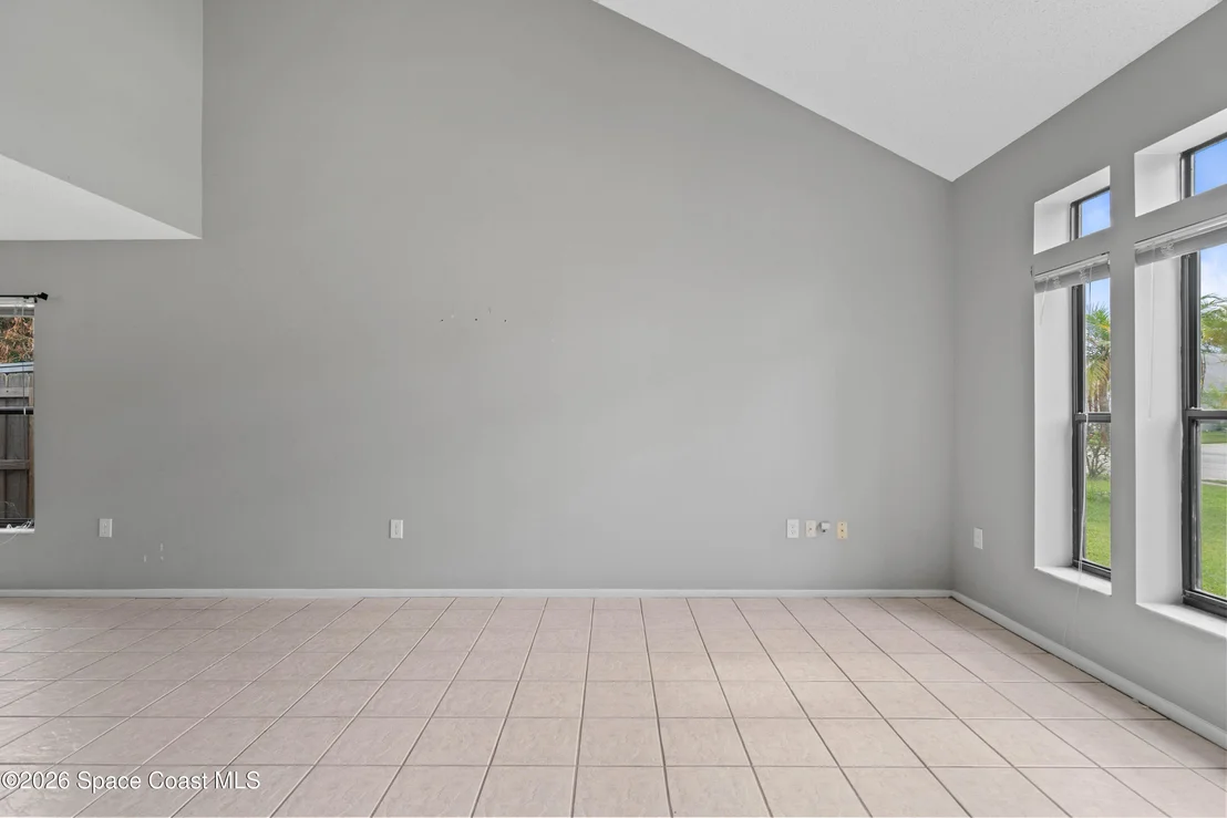 Photo of 1624 Clover Circle