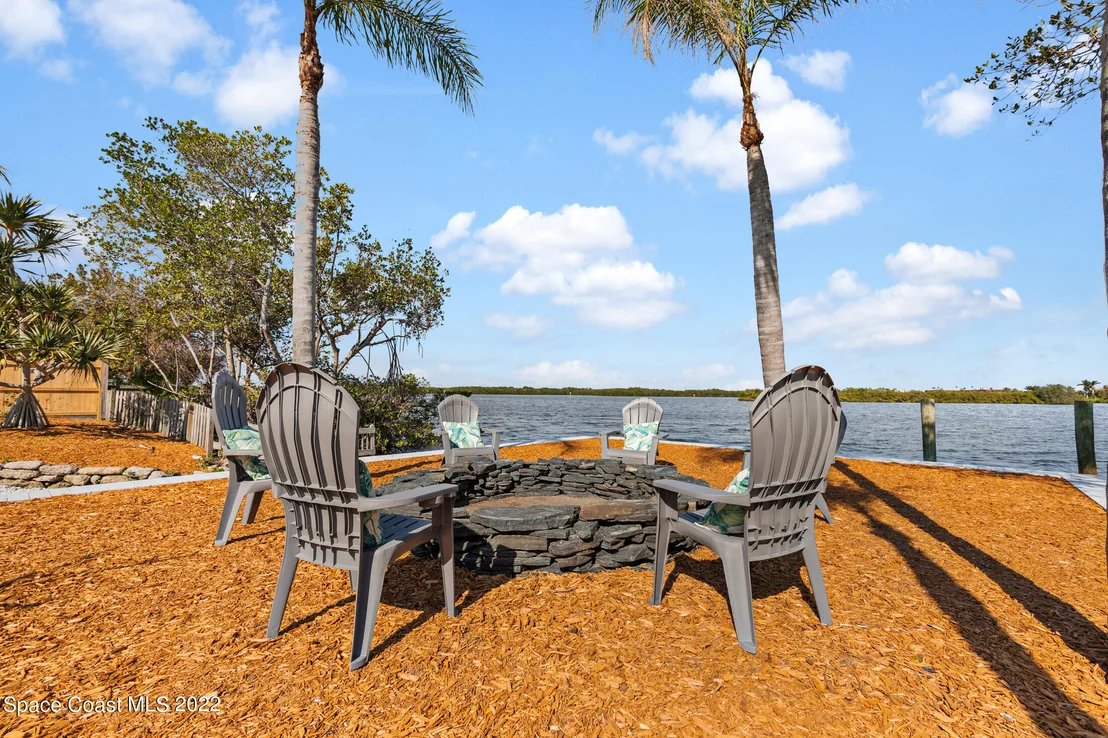 Photo of 77 W Bay Drive
