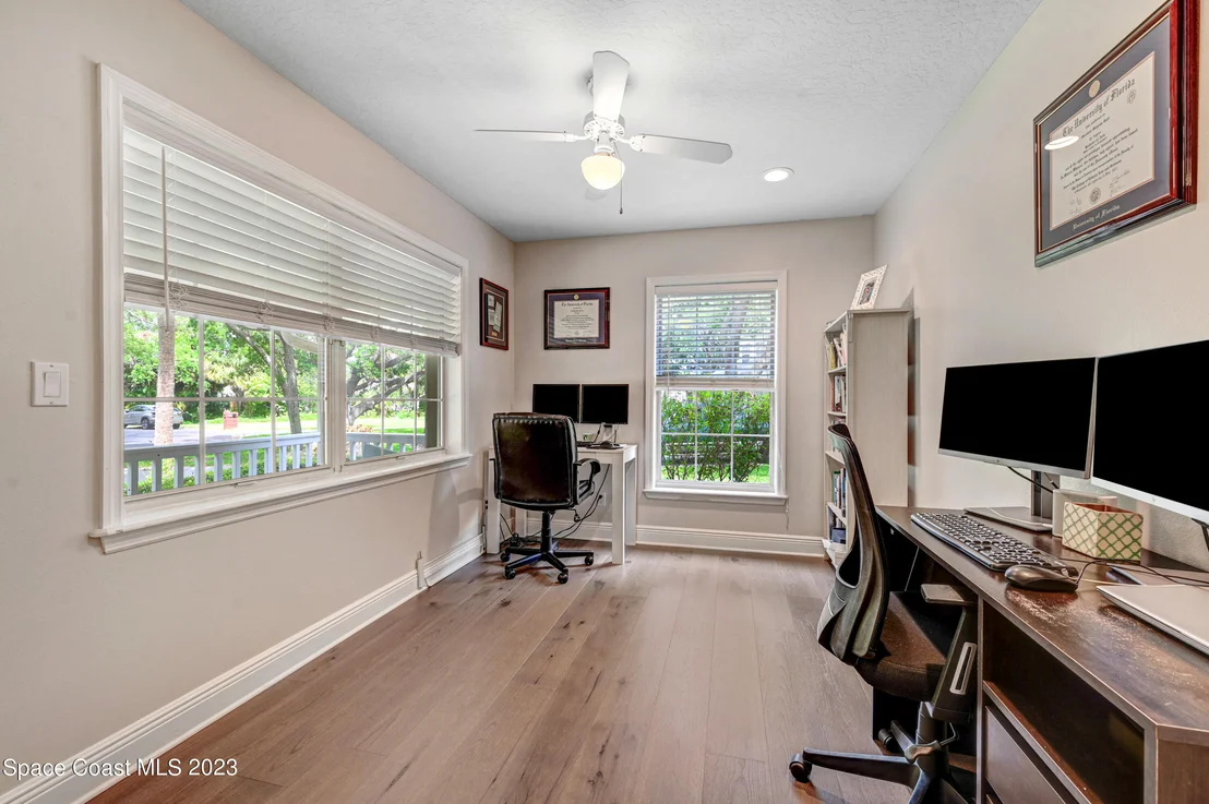Photo of 2225 Royal Oaks Drive