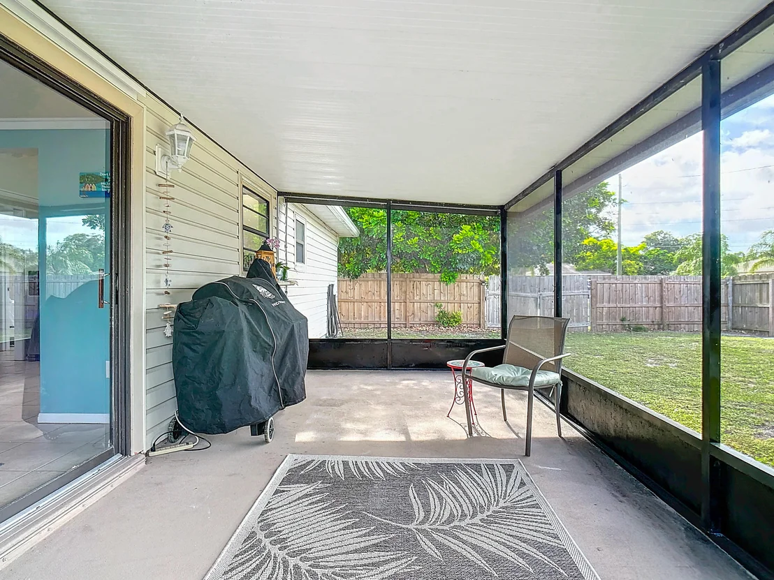 Photo of 2196 Clover Street NE