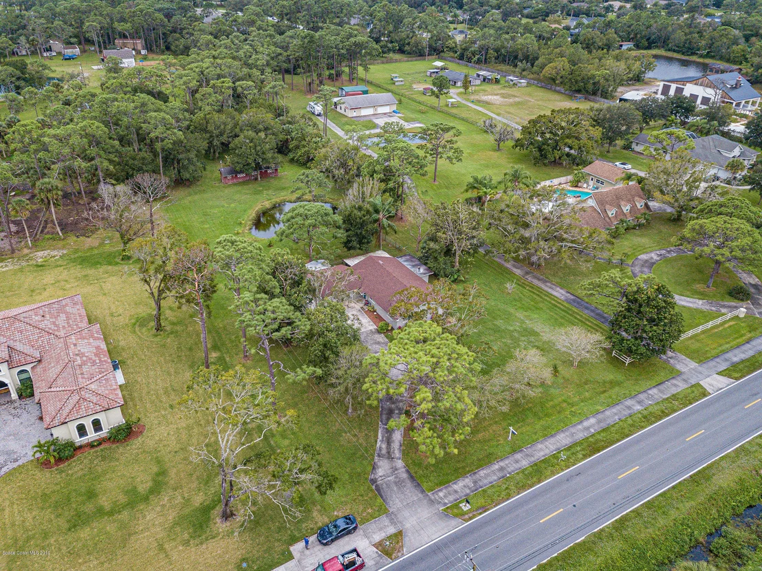 Photo of 3905 Lake Washington Road