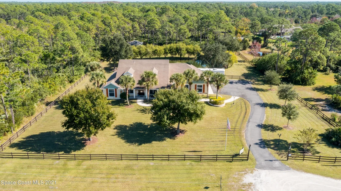 Photo of 4750 Log Cabin Lane
