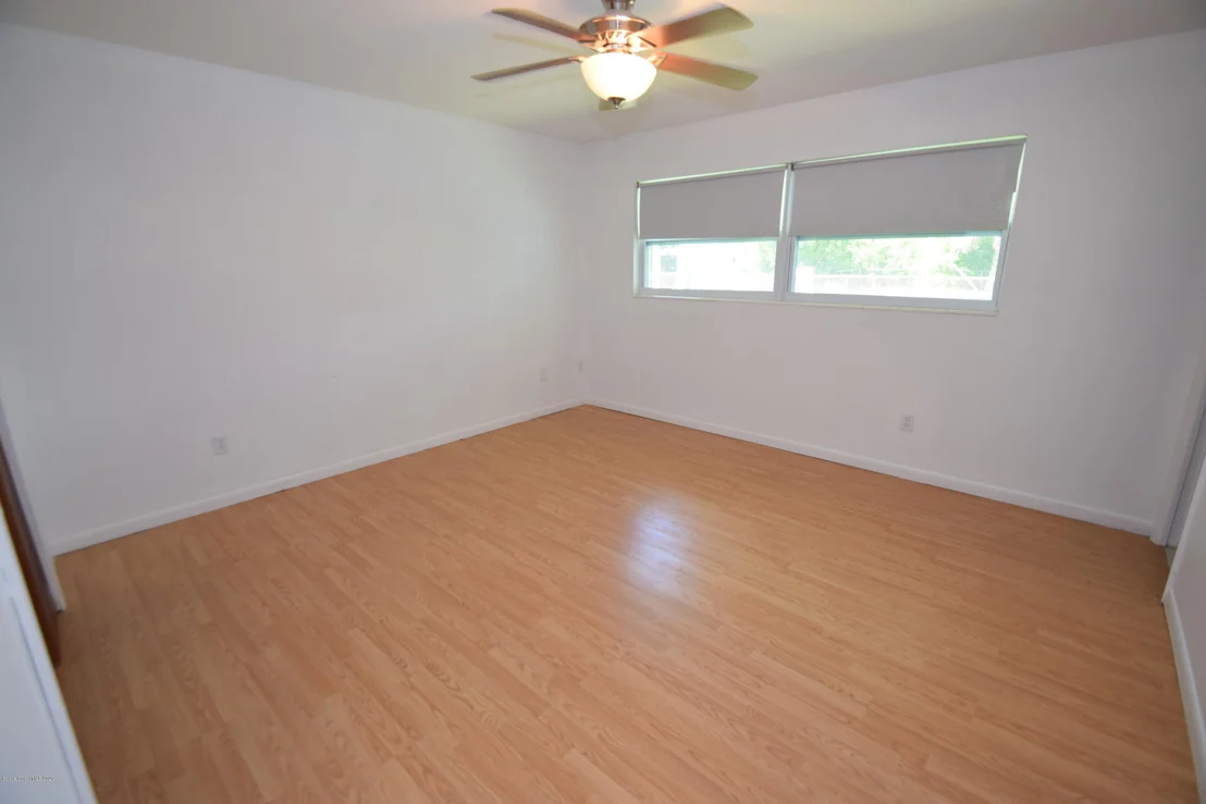Photo of 820 Hampton Drive NE