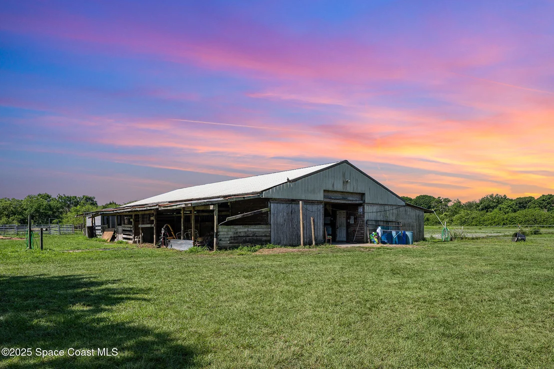 Photo of 2675 Brockett Road