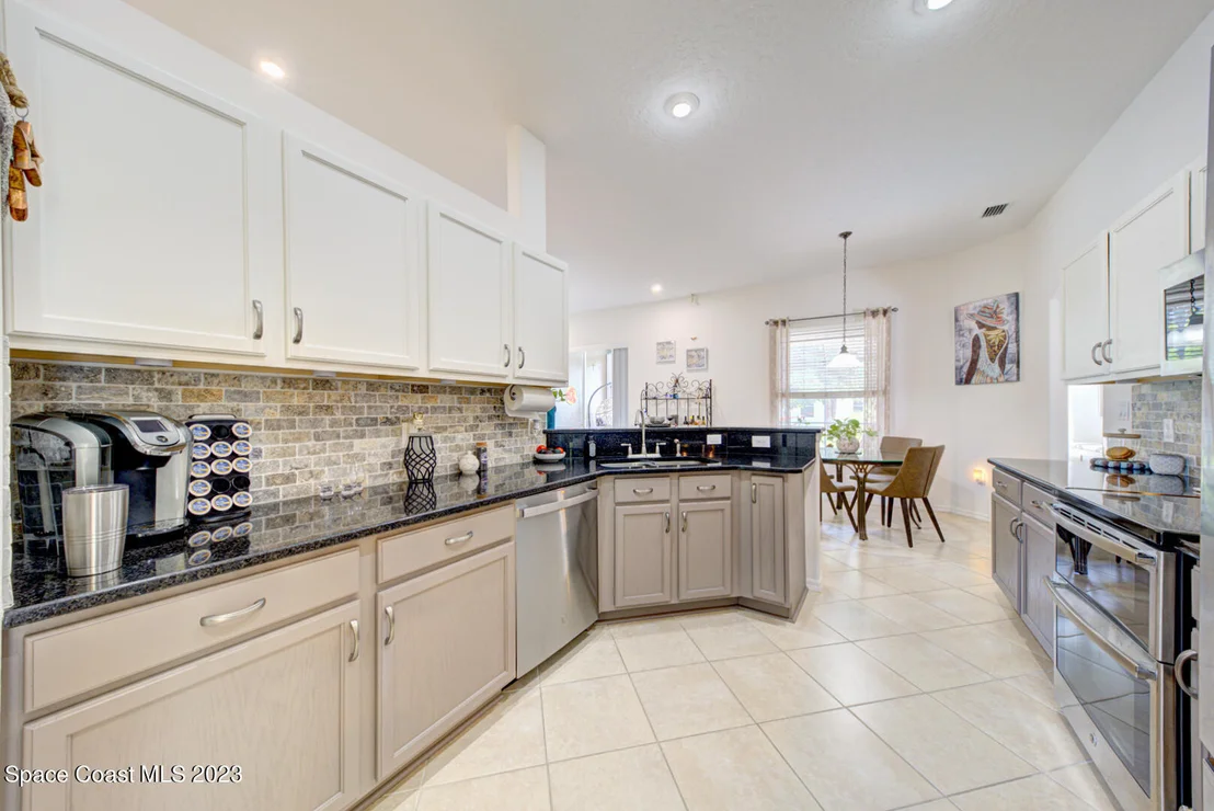 Photo of 1061 Meadowbrook Road NE