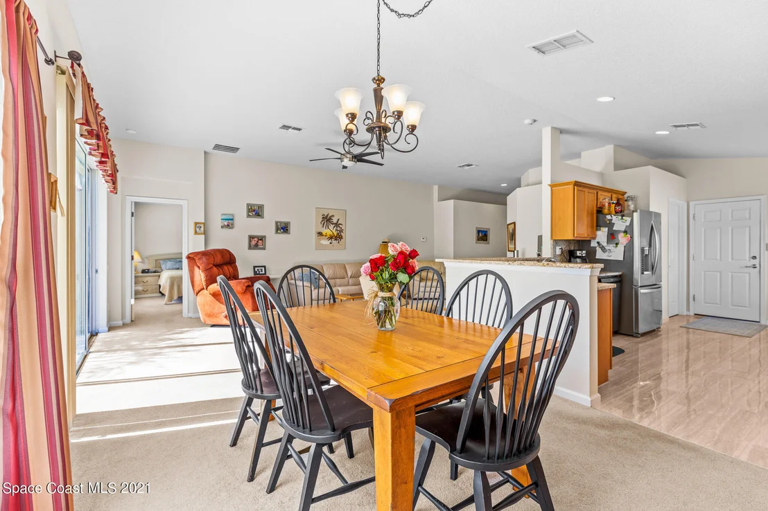 Photo of 1702 Dittmer Circle SE