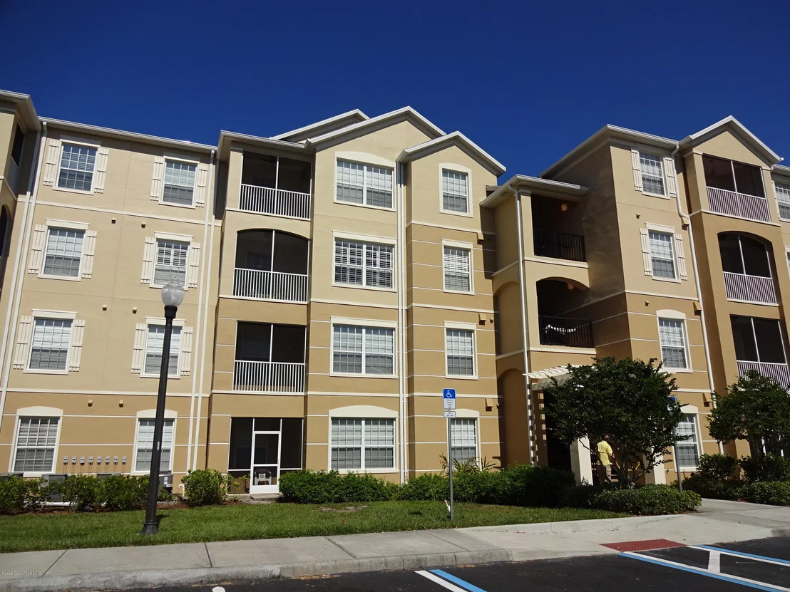 Photo of Unit 310 at 1576 Peregrine Circle