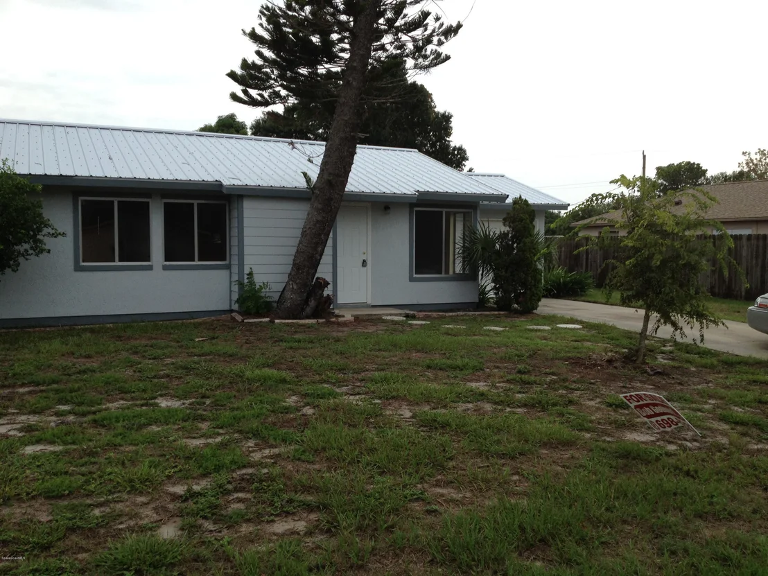 Photo of 185 W Jablo Avenue