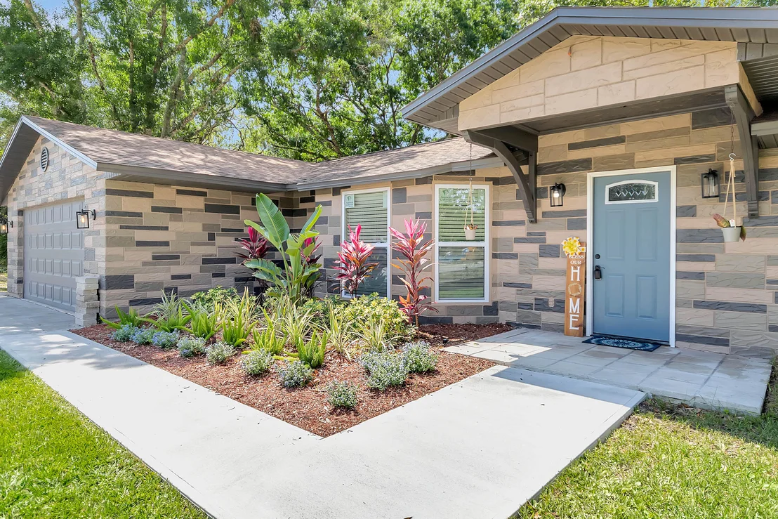 Photo of 982 Waco Boulevard SE