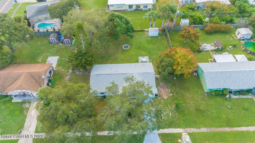 Photo of 981 Cadillac Drive NE