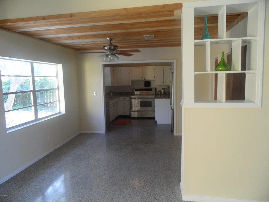 Photo of 311 Avenida De Paz