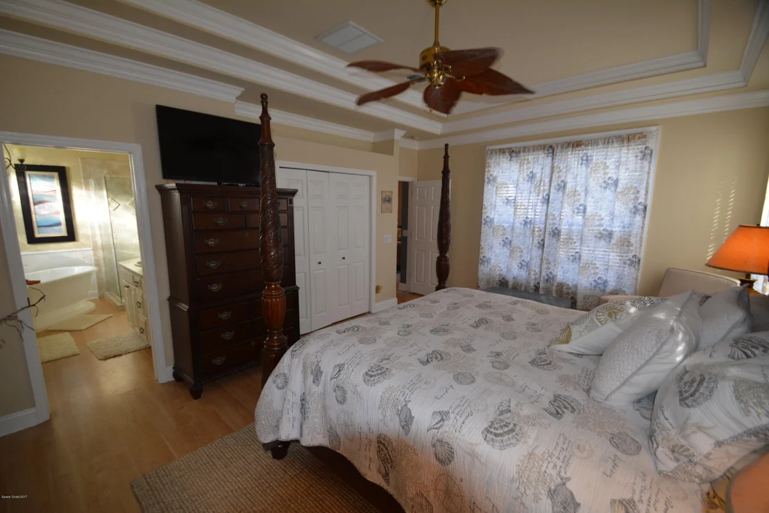 Photo of 2741 Englewood Drive