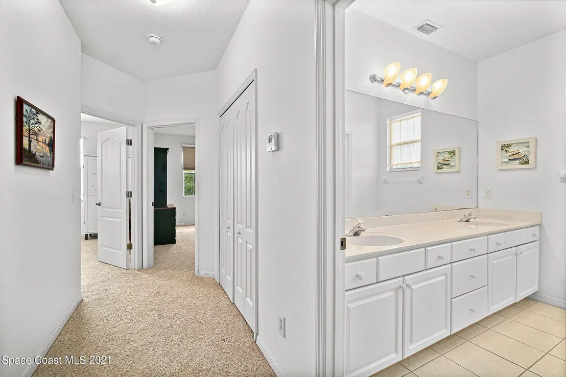 Photo of 5876 Arlington Circle