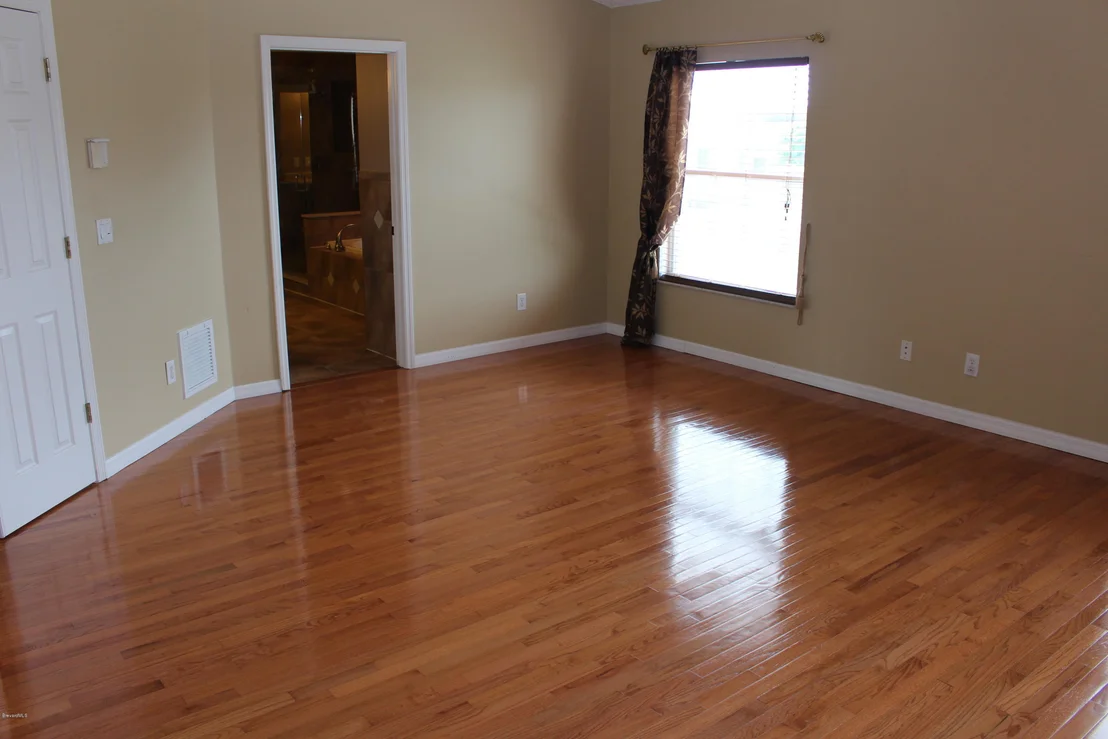Photo of 950 Shaw Circle